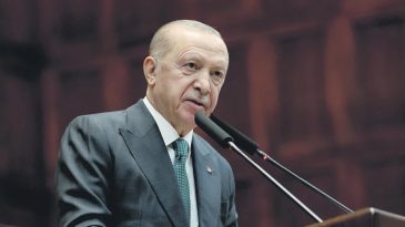 T&uuml;rkiye&rsquo;ye El Uzatanın Eli Yanar