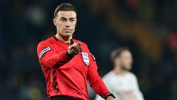 UEFA&rsquo;dan Oğuzhan &Ccedil;akır&rsquo;a g&ouml;rev!