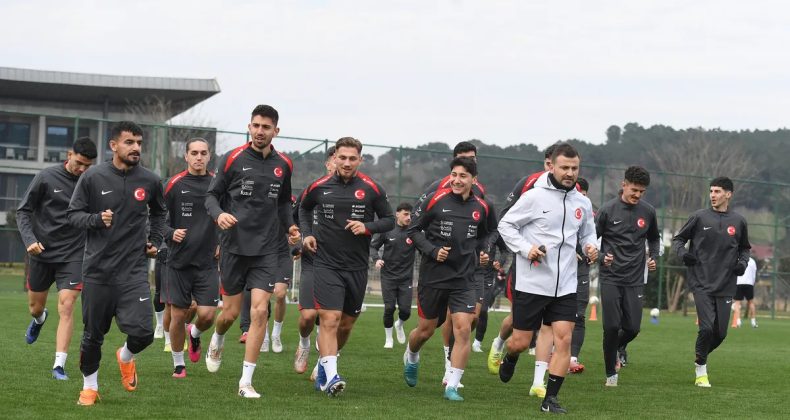 &Uuml;mit Milli Takım'da Sakatlık!