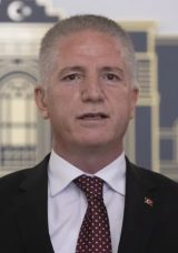 Vali G&uuml;l&rsquo;den S&uuml;r&uuml;c&uuml;lere Trafik Kuralları Hatırlatması