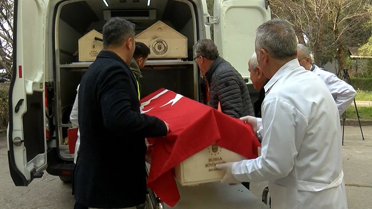 Vasiyeti yerine getirildi | Albayın cenazesi 6 yıl sonra toprağa verilecek