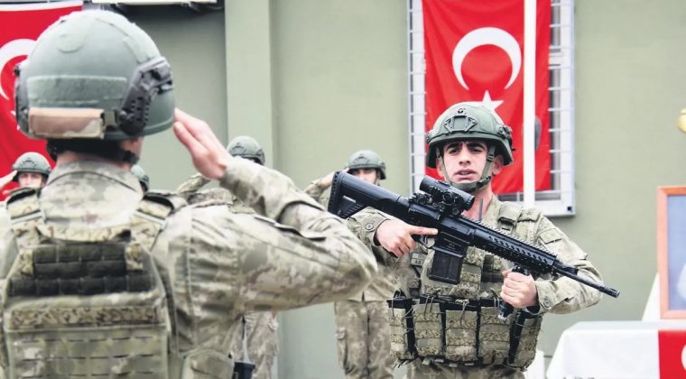 Vatan N&ouml;betinde Bayramlaşma