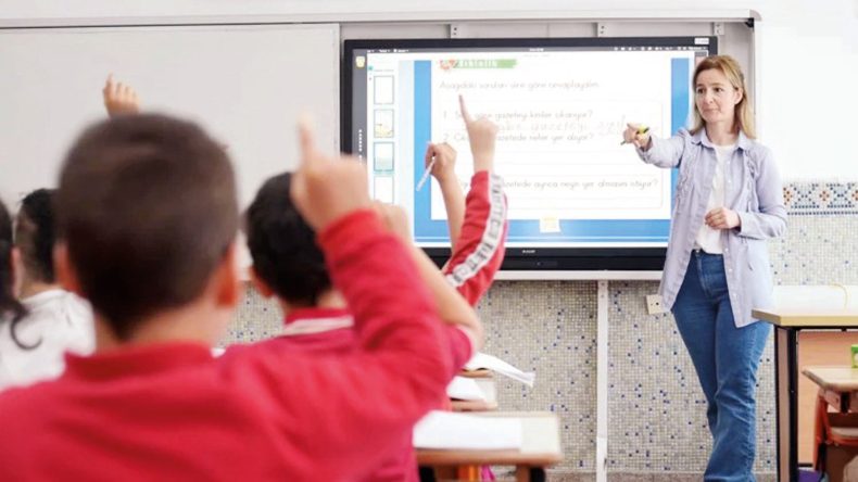 Yabancı &Ouml;ğretmene T&uuml;rk&ccedil;e Şartı