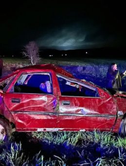 Yağmurda kontrolden &ccedil;ıkan otomobil takla attı: 1 &ouml;l&uuml;, 3 yaralı