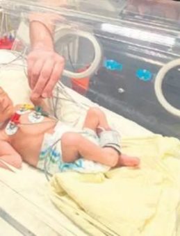 Yapay damarla hayata tutundu