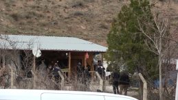 Yaşlı Adamdan Haber Alınamıyordu: Evine Camı Kırılarak Girildi!