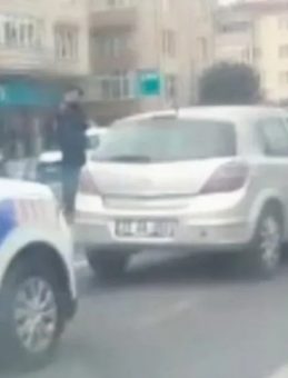 Yayaya Yol Verdi, Zincirleme Kaza Oldu