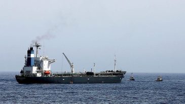 Yunan Petrol Tankeri Rusya Sularında Vuruldu