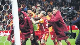 Y&uuml;zde 92 Şampiyon