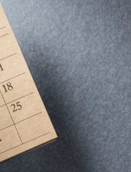 1 Mayıs'ta Okullar ve &Uuml;niversiteler Tatil Mi? 1 Mayıs Emek ve Dayanışma G&uuml;n&uuml; Resmi Tatil Takviminde!