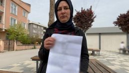 2 &ccedil;ocuk annesi mahkemeye koştu: Eşim takılarımı bozdurup, sevgilisiyle d&uuml;ğ&uuml;n yaptı