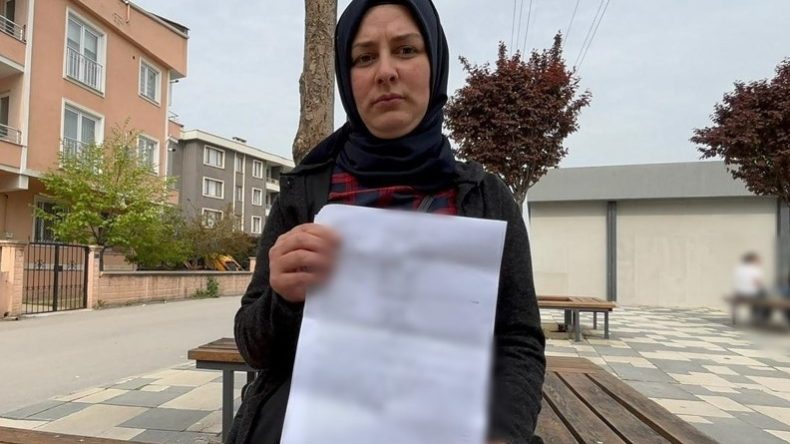 2 &ccedil;ocuk annesi mahkemeye koştu: Eşim takılarımı bozdurup, sevgilisiyle d&uuml;ğ&uuml;n yaptı