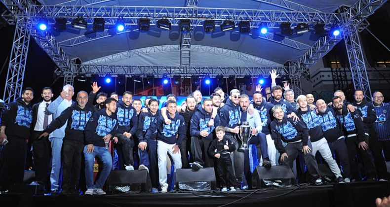 2. Lig'e Y&uuml;kselen K&uuml;tahyaspor Şampiyonluğunu Kutladı!