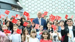 23 Nisan'da &Ccedil;ocuklara B&uuml;y&uuml;k M&uuml;jde! Bakan Ersoy Duyurdu!