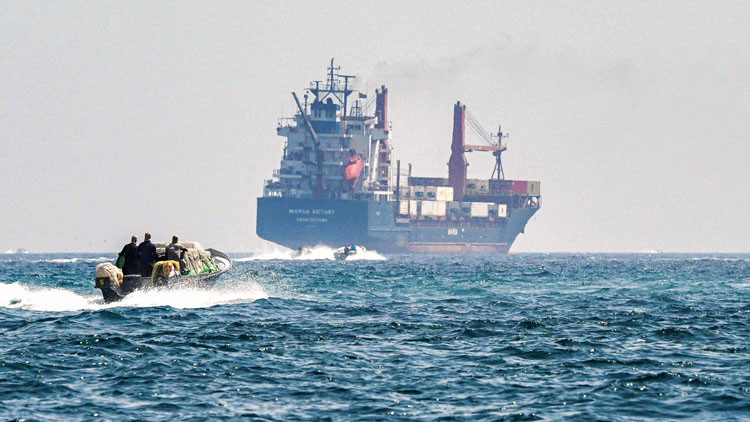 3 T&uuml;rk gemisi H&uuml;rm&uuml;z&rsquo;&uuml; ge&ccedil;ti