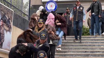 4 ilde 14 adrese eş zamanlı fuhuş baskını! Para trafiğiyle izlerini gizlemişler… 52 kadın kurtarıldı