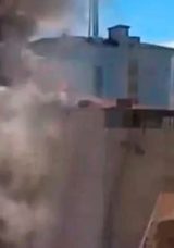 5 Katlı Binanın &Ccedil;atısında Yangın