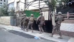 56 İlde DEAŞ Ter&ouml;r &Ouml;rg&uuml;t&uuml;ne Y&ouml;nelik D&uuml;zenlenen Operasyonlarda 525 Ş&uuml;pheli Yakalandı