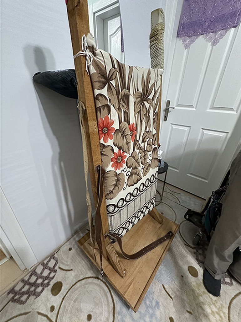 Arabanın arkasındaki aparat