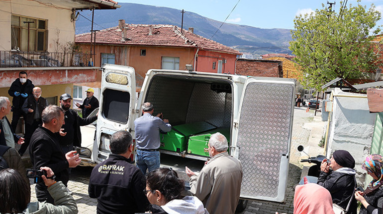 Amasya'da Baba ve Oğlu Karbonmonoksit Gazından Zehirlenerek Hayatını Kaybetti