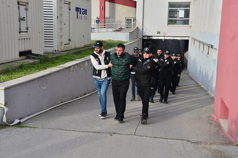 Gözaltına alınan şüpheliler