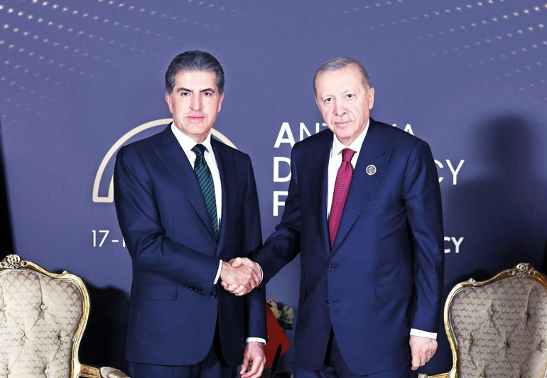 Erdoğan, Irak Kürt Bölgesel Yönetimi (IKBY) Başkanı Neçirvan Barzani’yi de kabul etti.
