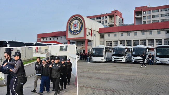 8 ilde Bayğaralar su&ccedil; &ouml;rg&uuml;t&uuml;ne operasyon: 287 ş&uuml;pheli adliyede