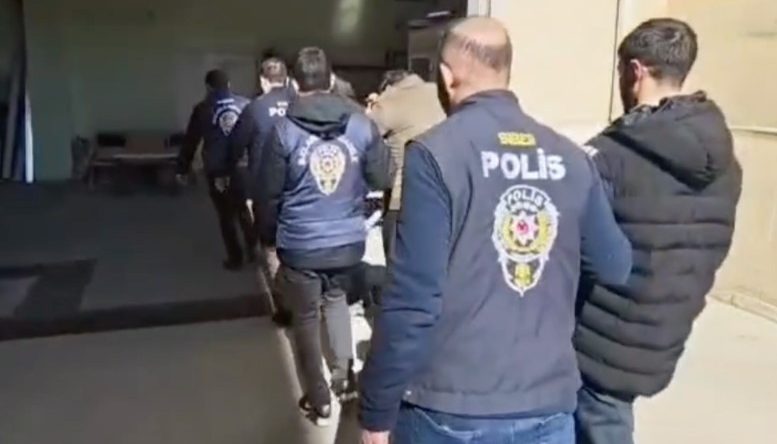 8 ilde birden d&uuml;ğmeye basıldı… Bungalov dolandırıcılığı operasyonu: 9 ş&uuml;pheli tutuklandı