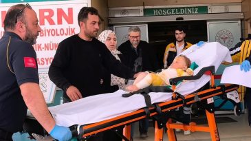 9 Aylık Bebeğin &Uuml;zerine &Ccedil;aydanlıktaki Kaynar Su D&ouml;k&uuml;ld&uuml;