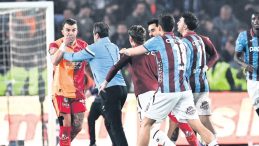 Abd&uuml;lkerim Kırmızı G&ouml;rd&uuml;