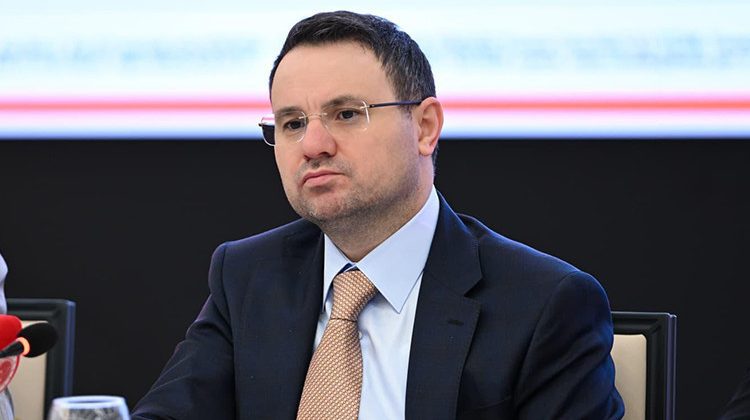 Adalet Bakanı G&uuml;rlek duyurdu: DEAŞ ter&ouml;r &ouml;rg&uuml;t&uuml;ne 34 ilde eş zamanlı operasyon… 198 g&ouml;zaltı