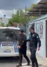 Adana&rsquo;da &ccedil;eşitli su&ccedil;lardan aranan 5 firari h&uuml;k&uuml;ml&uuml; yakalandı!
