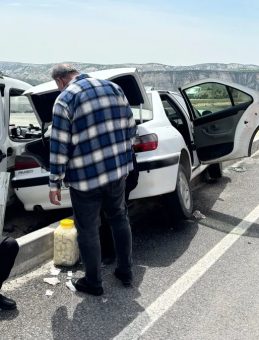 Adıyaman'da Korkutan Kaza: 2 Otomobil Birbirine Girdi! 6 Yaralı