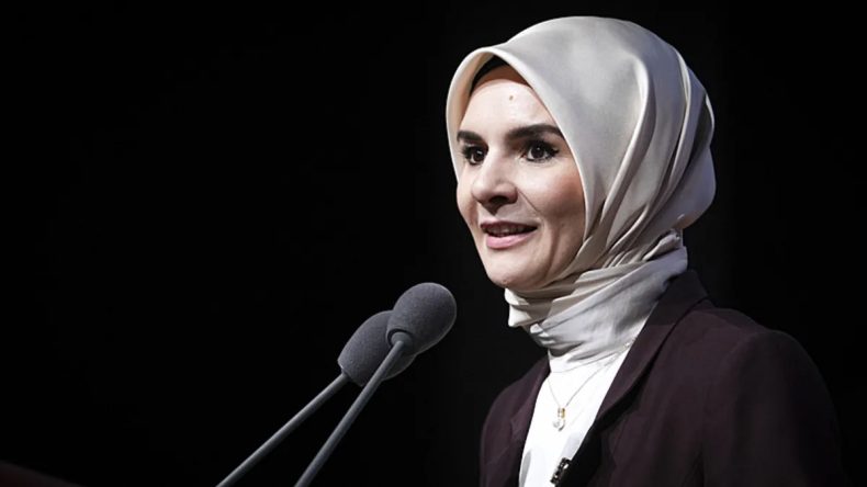 Aile ve Sosyal Hizmetler Bakanı G&ouml;ktaş: Geldiğimiz Noktada Asıl Tehlike Evlerde Odamızın İ&ccedil;inde