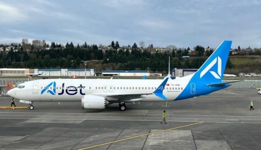 AJet'in gen&ccedil;leşen u&ccedil;ak filosuna 18. Boeing'i kattı