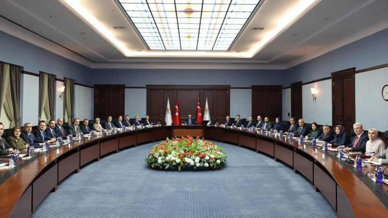 AK Parti MYK Başkan Erdoğan liderliğinde toplandı