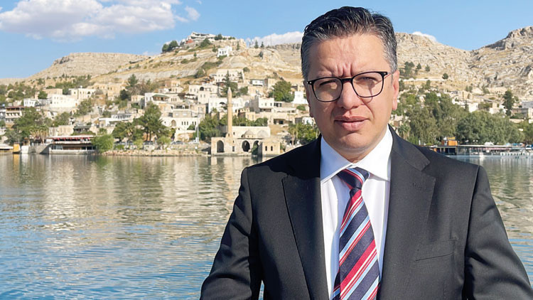 AK Partili Eski Başkana Şafak Operasyonu: 49 G&ouml;zaltı