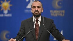 AK Partili Faruk Acar'dan &Ouml;zg&uuml;r &Ouml;zel'e Tepki