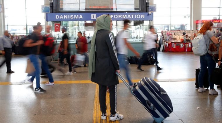 Akraba ziyareti zirvede! Yerli turistin seyahat sayısı arttı, harcamalar rekor kırdı