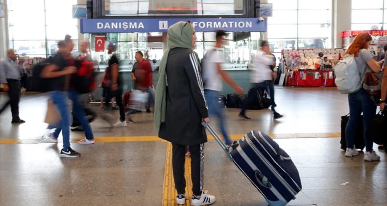 Akraba ziyareti zirvede! Yerli turistin seyahat sayısı arttı, harcamalar rekor kırdı