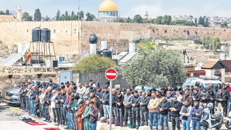 Aksa zulm&uuml; s&uuml;r&uuml;yor