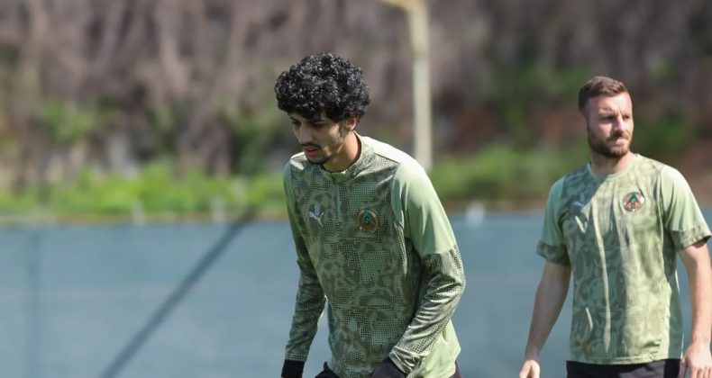 Alanyaspor, Trabzonspor Ma&ccedil;ı Hazırlıklarını S&uuml;rd&uuml;r&uuml;yor