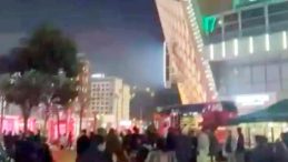 Alışveriş merkezinde &ccedil;ıkan yangın korkuttu