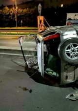 Alkoll&uuml; S&uuml;r&uuml;c&uuml; Viyad&uuml;kte Cip ile Yan Yattı