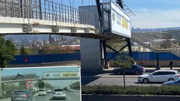 Ankara'da feci olay: Afiş asarken &uuml;st ge&ccedil;itten d&uuml;şt&uuml;! Otomobilin altında kalarak hayatını kaybetti