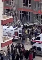 Ankara&rsquo;da inşaat iskelesi &ccedil;&ouml;kt&uuml;: 3 iş&ccedil;i yaralandı