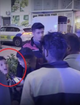 Antalya'da Y&uuml;rekleri Ağza Getiren Kaza! Yaralı Kardeşler Ambulansa Binmek İ&ccedil;in Sadece O Sesin Gelmesini Beklediler!