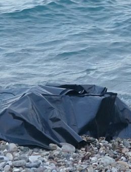 Antalya&rsquo;da Denize Giren Adamın Cansız Bedeni Saatler Sonra Bulundu