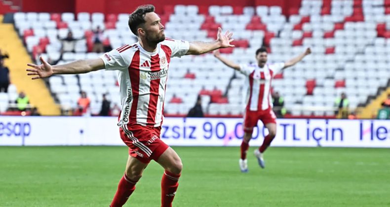 Antalyaspor, Ey&uuml;pspor&rsquo;a Karşı İkinci Yarıda A&ccedil;ıldı!