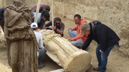 Antik tiyatroda b&uuml;y&uuml;k buluntu: Homeros sahneleriyle k&uuml;lt&uuml;rel anlatım ortaya &ccedil;ıktı